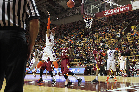 2013.12.03. Winthrop at VT