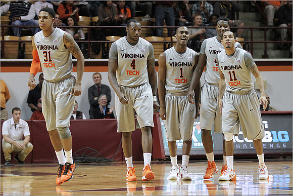 2012.11.27. Iowa (Hawkeyes) at Virginia Tech (Hokies).