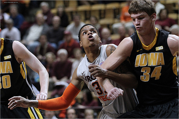 2012.11.27. Iowa (Hawkeyes) at Virginia Tech (Hokies).