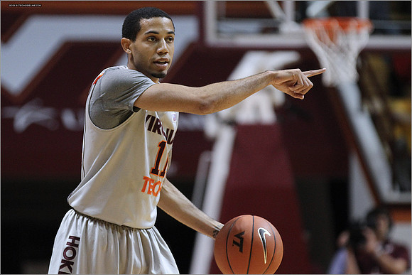 2012.11.27. Iowa (Hawkeyes) at Virginia Tech (Hokies).