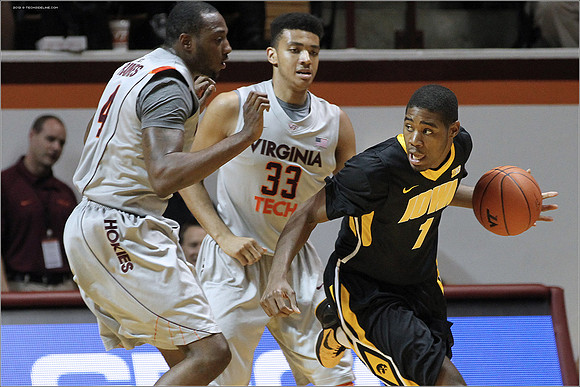 2012.11.27. Iowa (Hawkeyes) at Virginia Tech (Hokies).