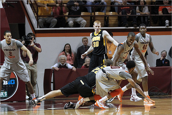 2012.11.27. Iowa (Hawkeyes) at Virginia Tech (Hokies).