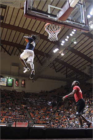 2012.11.27. Iowa (Hawkeyes) at Virginia Tech (Hokies).