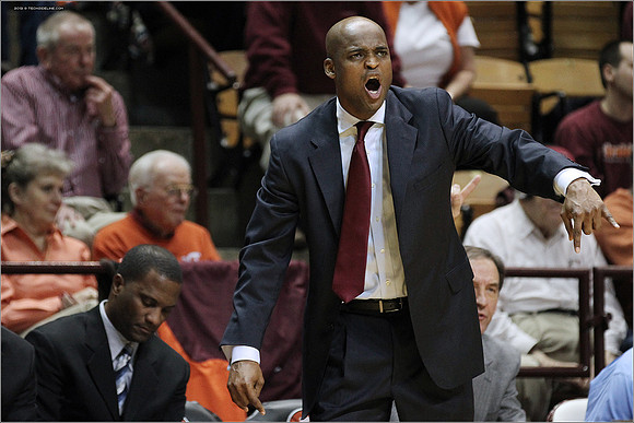 2012.11.27. Iowa (Hawkeyes) at Virginia Tech (Hokies).