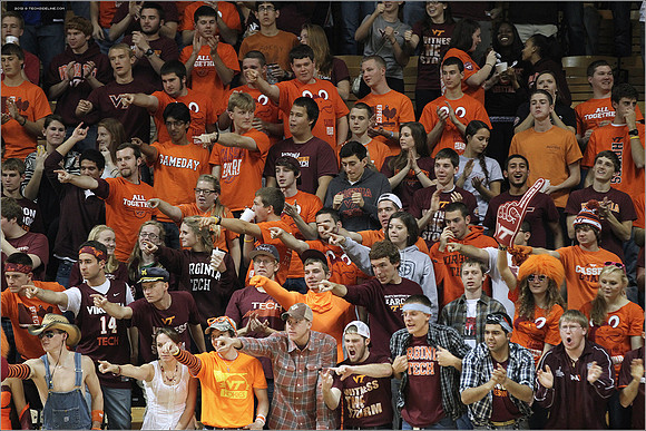 2012.11.27. Iowa (Hawkeyes) at Virginia Tech (Hokies).