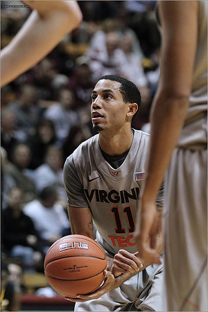 2012.11.27. Iowa (Hawkeyes) at Virginia Tech (Hokies).
