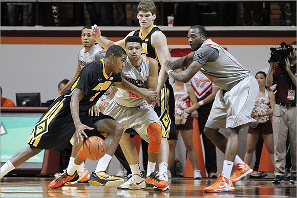 2012.11.27. Iowa (Hawkeyes) at Virginia Tech (Hokies).