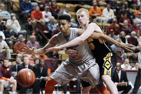 2012.11.27. Iowa (Hawkeyes) at Virginia Tech (Hokies).