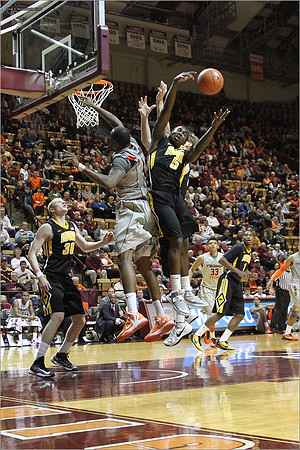 2012.11.27. Iowa (Hawkeyes) at Virginia Tech (Hokies).