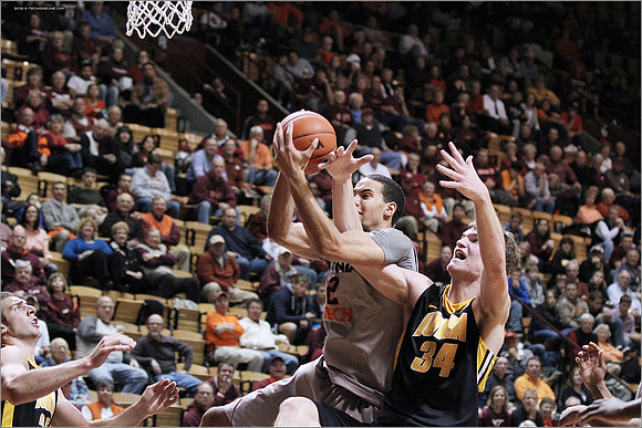 2012.11.27. Iowa (Hawkeyes) at Virginia Tech (Hokies).
