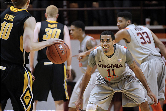 2012.11.27. Iowa (Hawkeyes) at Virginia Tech (Hokies).