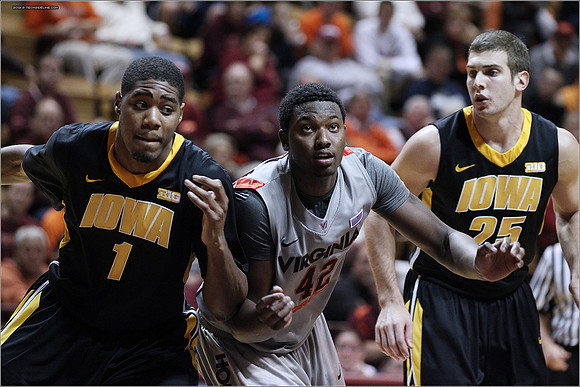 2012.11.27. Iowa (Hawkeyes) at Virginia Tech (Hokies).