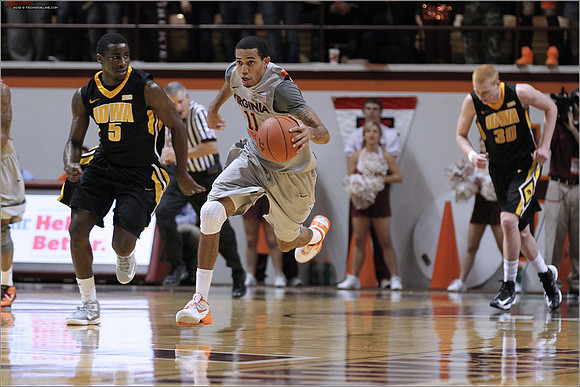 2012.11.27. Iowa (Hawkeyes) at Virginia Tech (Hokies).