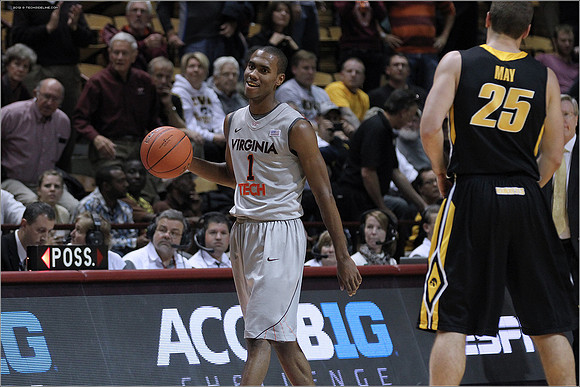 2012.11.27. Iowa (Hawkeyes) at Virginia Tech (Hokies).