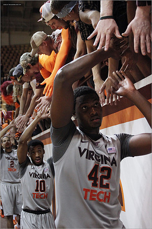 2012.11.27. Iowa (Hawkeyes) at Virginia Tech (Hokies).