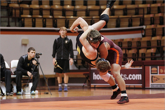 2013.11.17. Wrestling. Manchester at VT