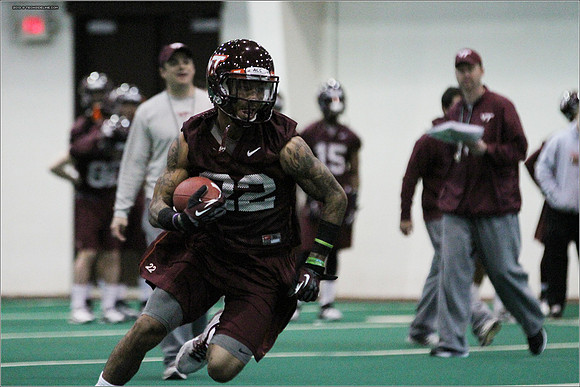 FB. 2013 Spring Practice.