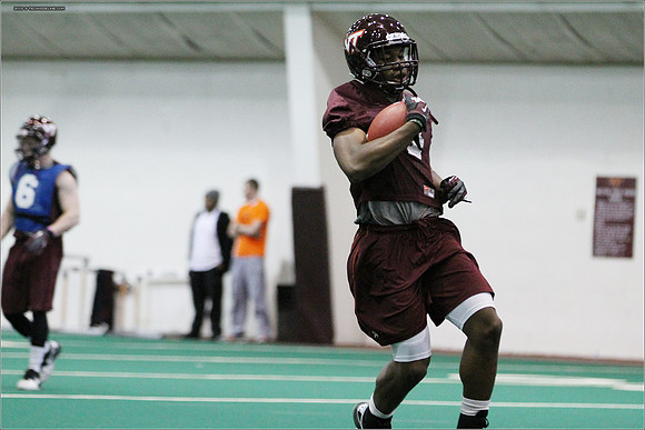 FB. 2013 Spring Practice.