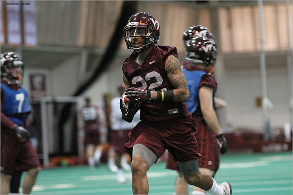 FB. 2013 Spring Practice.