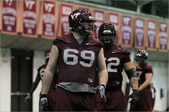 FB. 2013 Spring Practice.