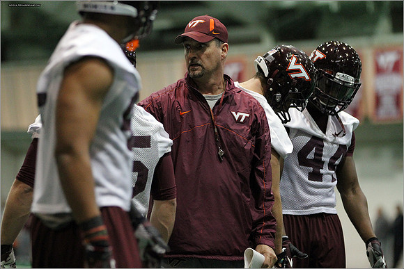 FB. 2013 Spring Practice.