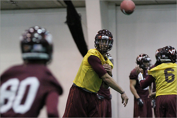 FB. 2013 Spring Practice.