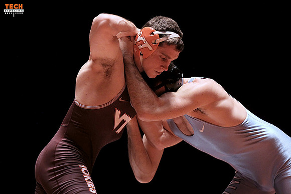 2016.01.16. Wrestling. UNC at VT