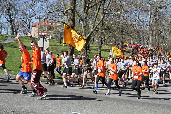 416 Memorial. Run For 32.