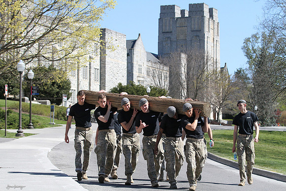 416 Memorial. Run For 32.