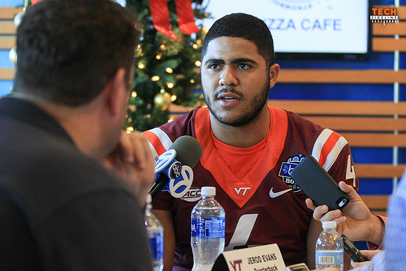 2016.12.28. VT vs Arkansas, Belk Bowl.