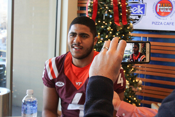 2016.12.28. VT vs Arkansas, Belk Bowl.