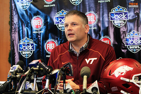 2016.12.28. VT vs Arkansas, Belk Bowl.