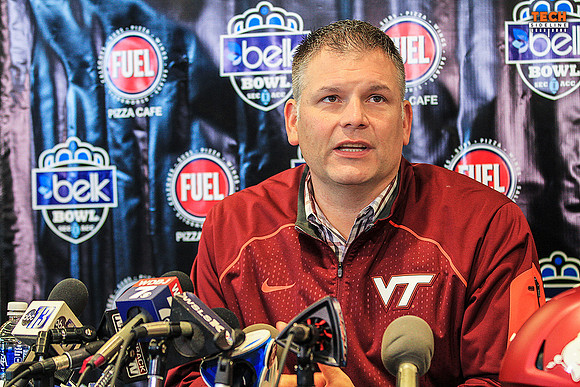 2016.12.28. VT vs Arkansas, Belk Bowl.