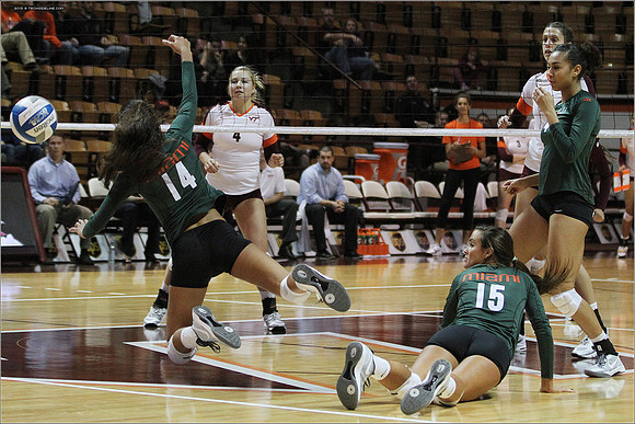 2013.11.08. Miami FL at VT. Volleyball.