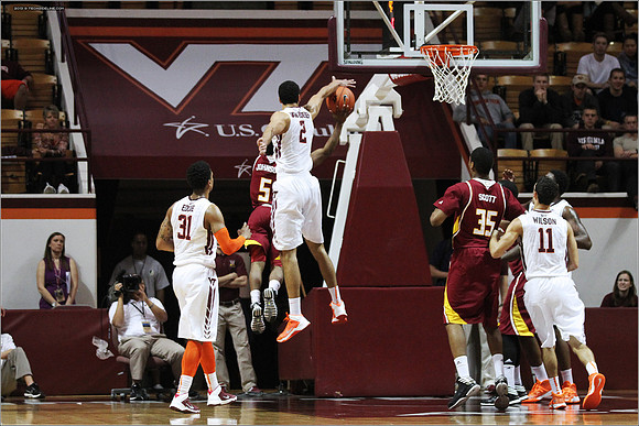 2013.12.03. Winthrop at VT