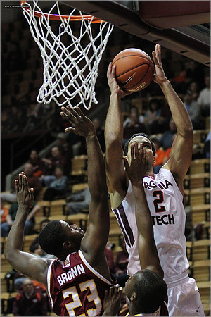 2013.12.03. Winthrop at VT