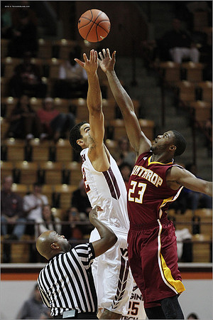 2013.12.03. Winthrop at VT