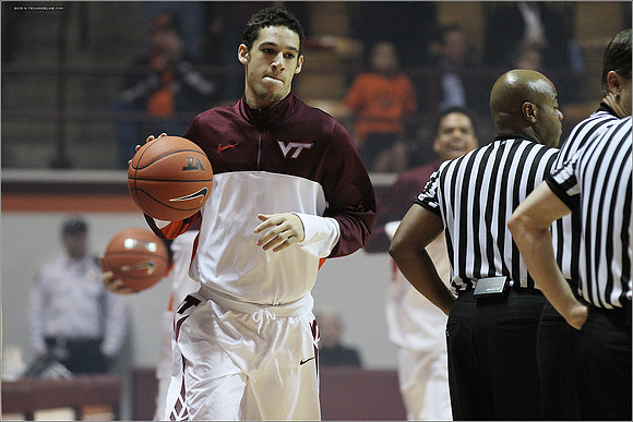 2013.12.03. Winthrop at VT
