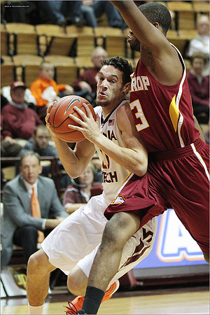 2013.12.03. Winthrop at VT