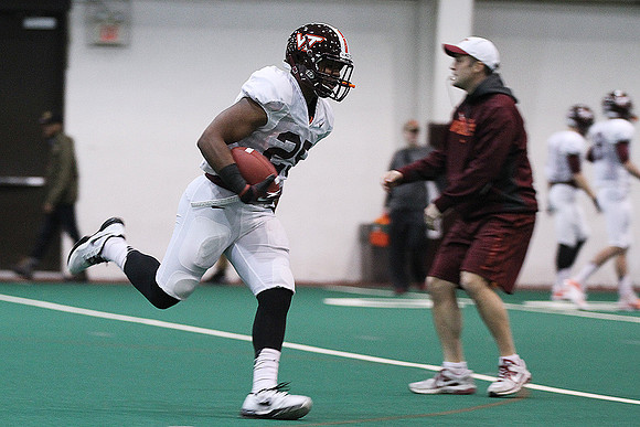 2013.12.14. VT Intrasquad Practice.