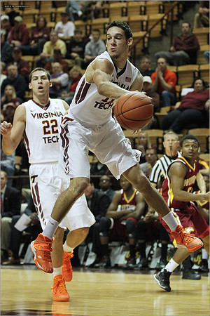 2013.12.03. Winthrop at VT