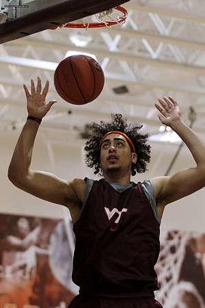 2014.11.05. VT Men Basketball Team Practice.