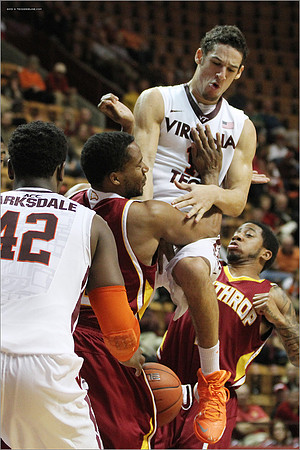 2013.12.03. Winthrop at VT