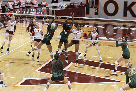 2013.11.08. Miami FL at VT. Volleyball.
