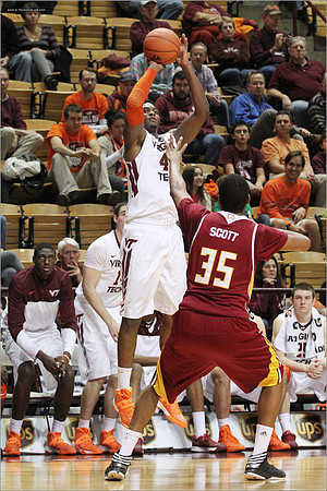 2013.12.03. Winthrop at VT
