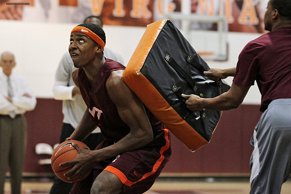 2014.11.05. VT Men Basketball Team Practice.