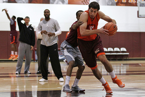 2014.11.05. VT Men Basketball Team Practice.