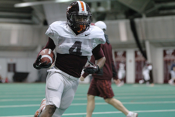 2013.12.14. VT Intrasquad Practice.
