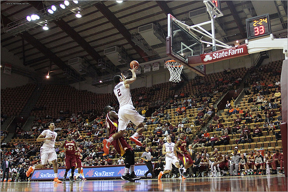 2013.12.03. Winthrop at VT